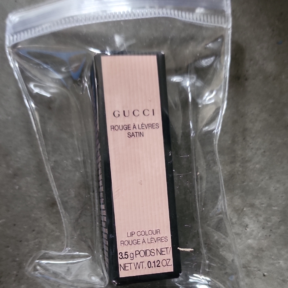 Gucci Rouge à Lèvres Satin Lipstick in Black and Cream